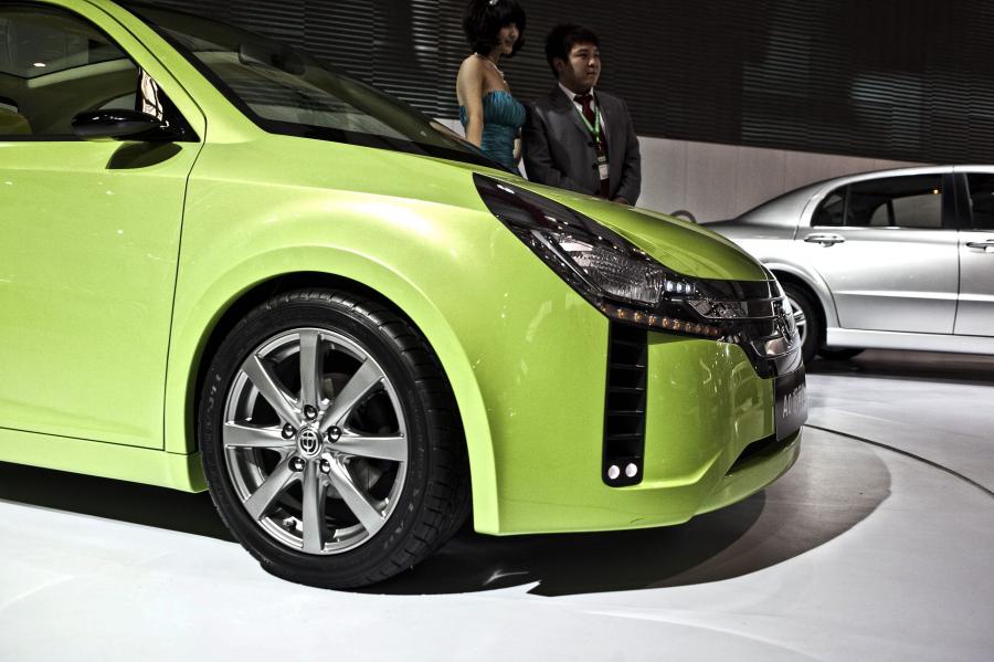  Brilliance A0 Electric Concept 2010 года  (фото 8 из 9)